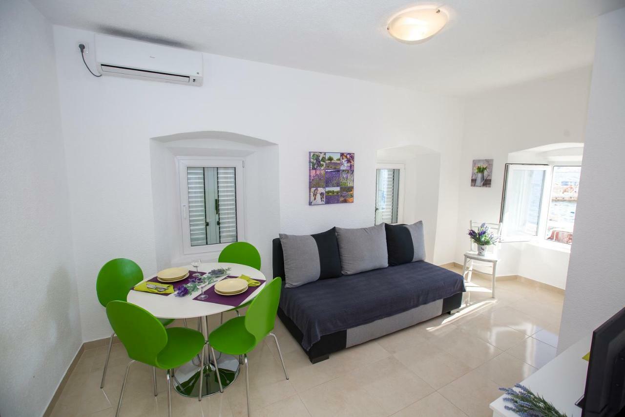Apartmani Cindric Karlobag Ngoại thất bức ảnh