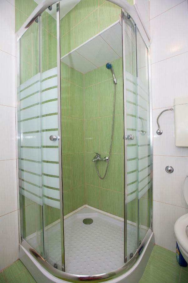 Apartmani Cindric Karlobag Ngoại thất bức ảnh