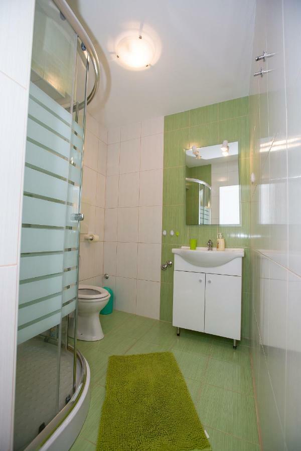 Apartmani Cindric Karlobag Ngoại thất bức ảnh