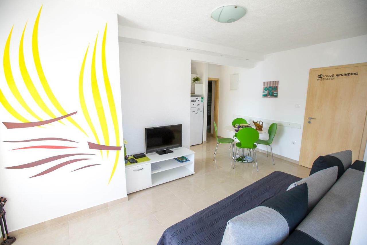 Apartmani Cindric Karlobag Ngoại thất bức ảnh