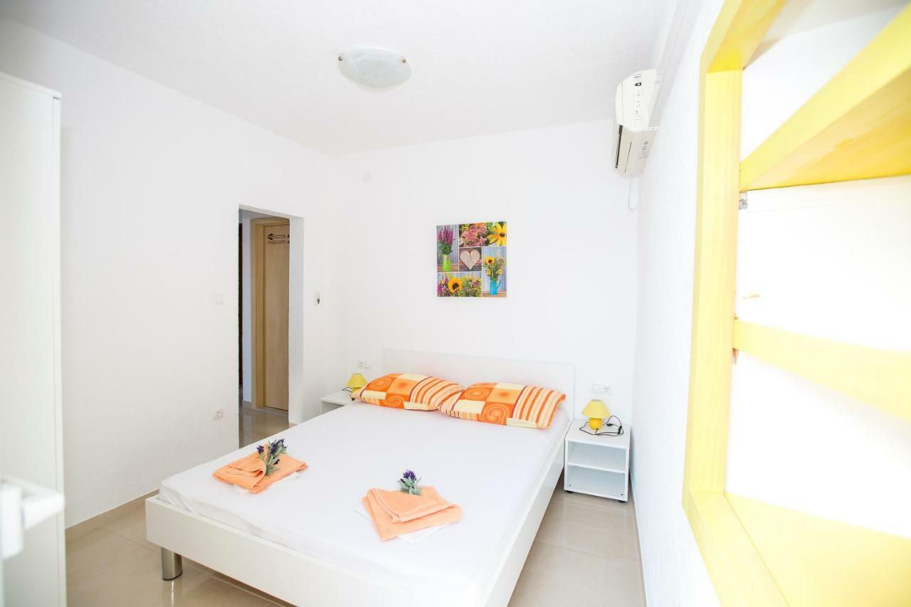 Apartmani Cindric Karlobag Ngoại thất bức ảnh