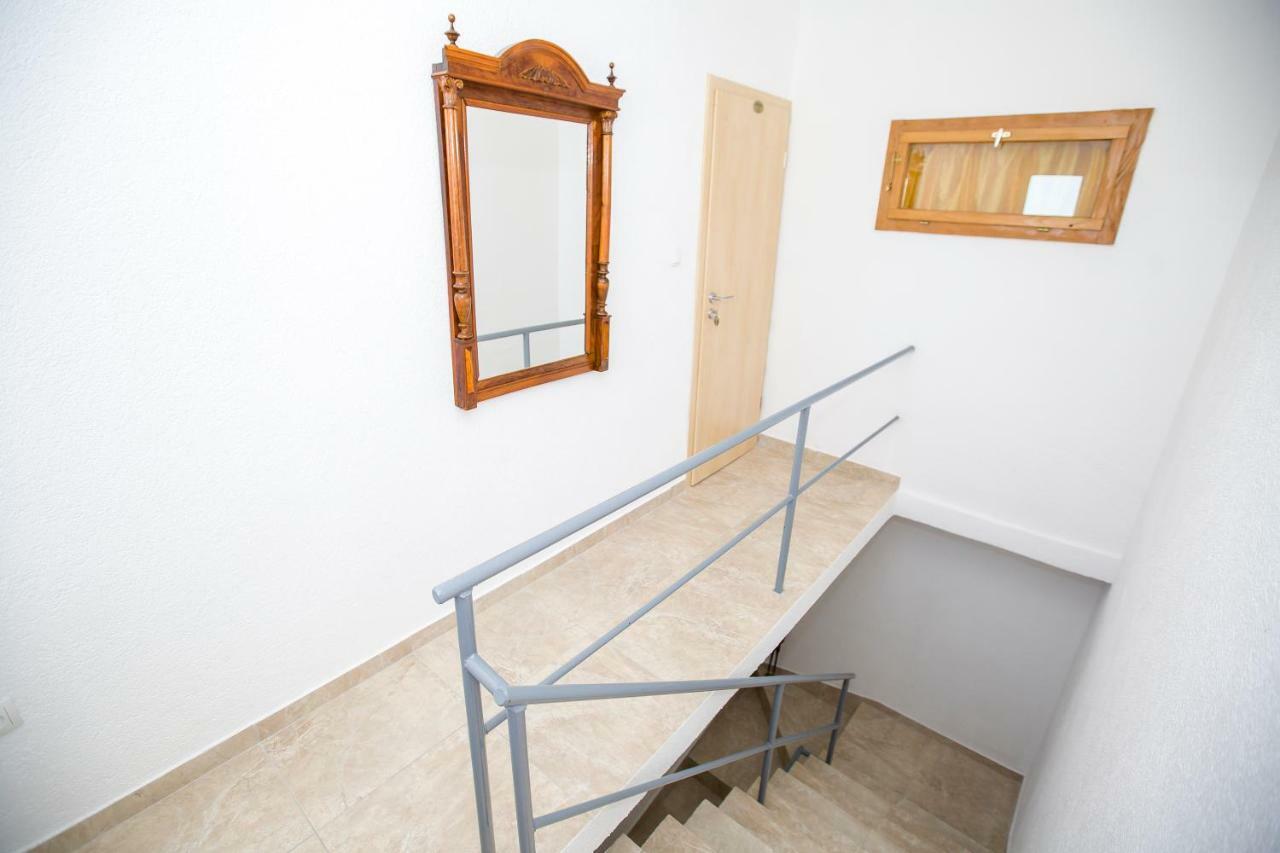 Apartmani Cindric Karlobag Ngoại thất bức ảnh